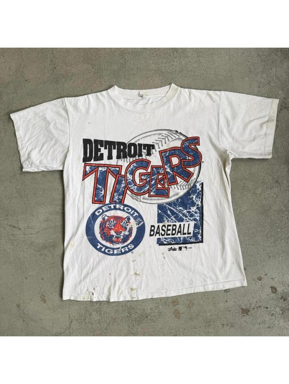 Vintage 90s Detroit Tigers MLB Baseball Big Spell Out Graphic T Shirt